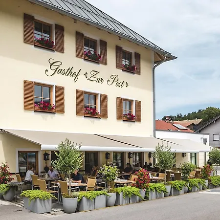 苏尔波斯特酒店 Neukirchen am Teisenberg