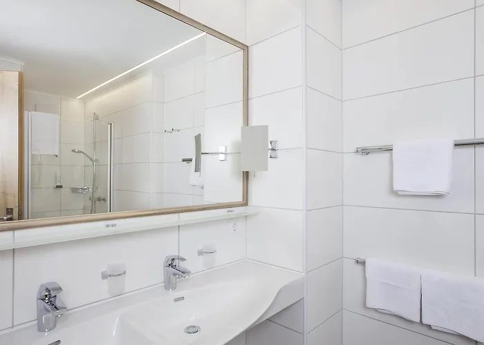 - Zur Post Hotel Neukirchen am Teisenberg