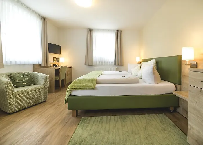 - Zur Post Hotel Neukirchen am Teisenberg