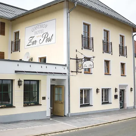 - Zur Post Hotel 3*