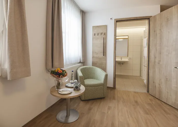 - Zur Post Hotel Neukirchen am Teisenberg